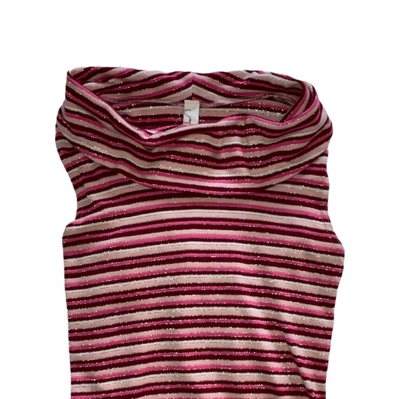 2000s turtleneck pink top - Picture 2 of 2